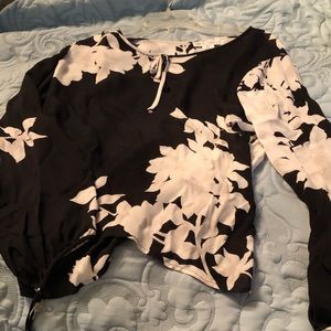 Rene Rowan black/white patterned blouse-size 12